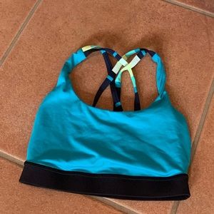 Lululemon energy bra size 4